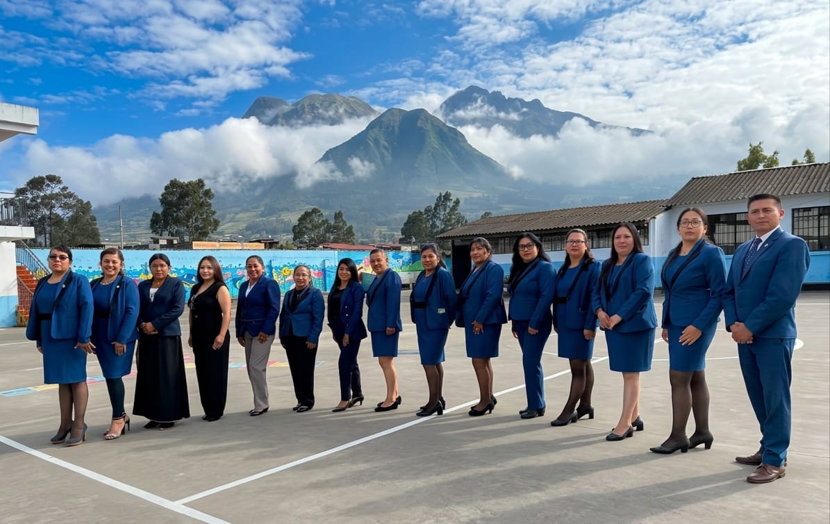Foto grupal de docentes de la Sede 3