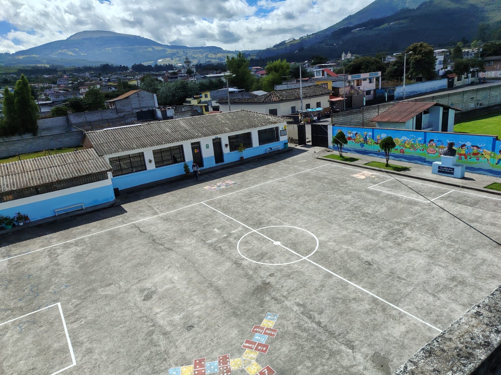 Cancha central de la Sede 3